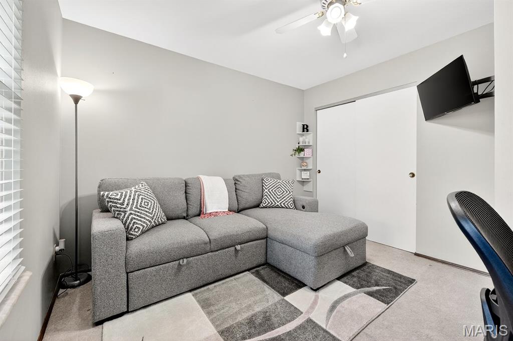 Florissant, Missouri 63034, United States, 4 Bedrooms Bedrooms, ,3 BathroomsBathrooms,Residential,Active,203304