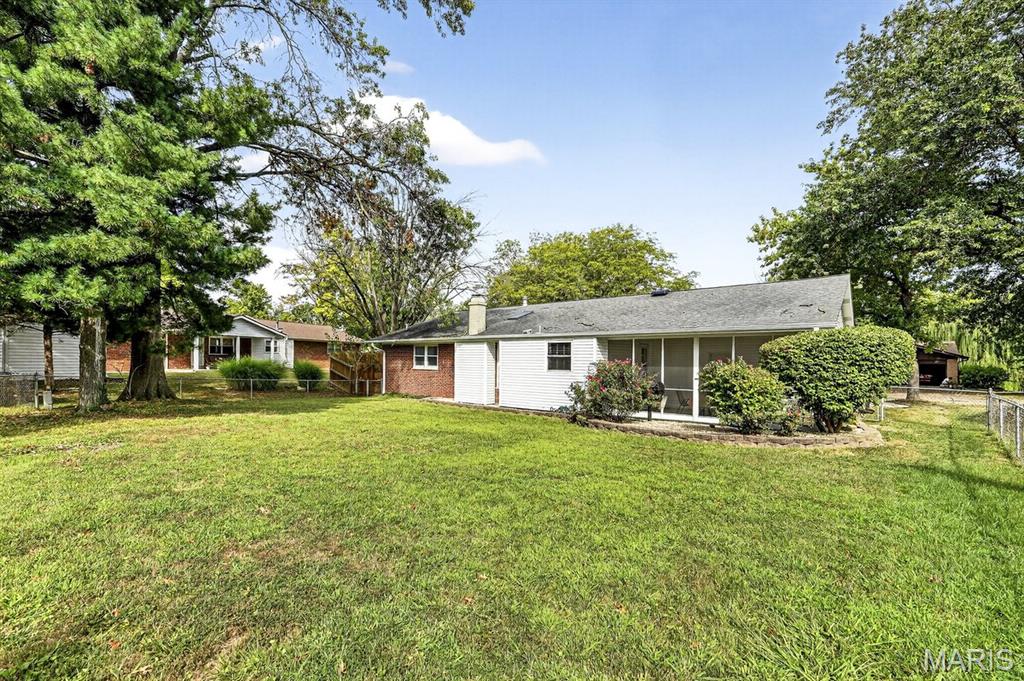 Florissant, Missouri 63034, United States, 4 Bedrooms Bedrooms, ,3 BathroomsBathrooms,Residential,Active,203304