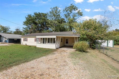 Tiny photo for 412 E Union Street, Clarkton, MO 63837 (MLS # 26066605)