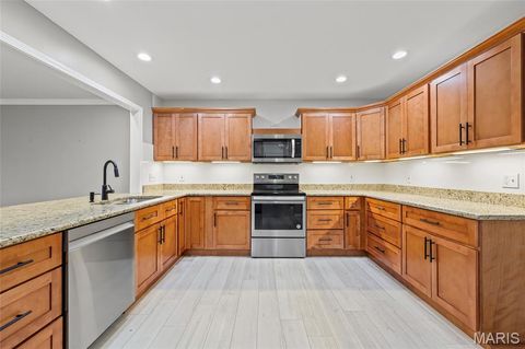 Tiny photo for 717 Turtle Cove, Ballwin, MO 63011 (MLS # 25082269)