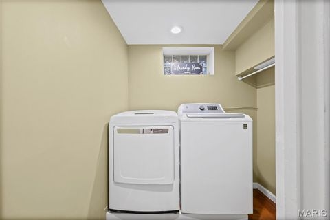 Tiny photo for 717 Turtle Cove, Ballwin, MO 63011 (MLS # 25082269)