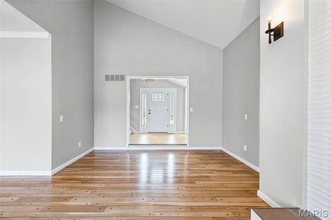 Tiny photo for 717 Turtle Cove, Ballwin, MO 63011 (MLS # 25082269)