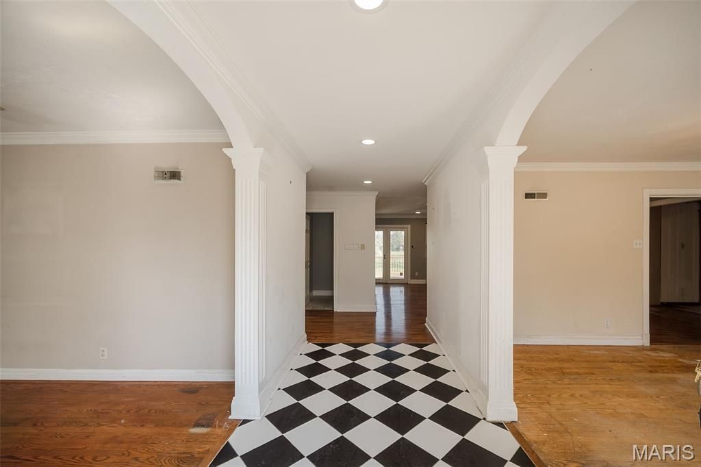 Photo of 9567 Eddie And Park Road #L, St Louis, MO 63126 (MLS # 26019742)