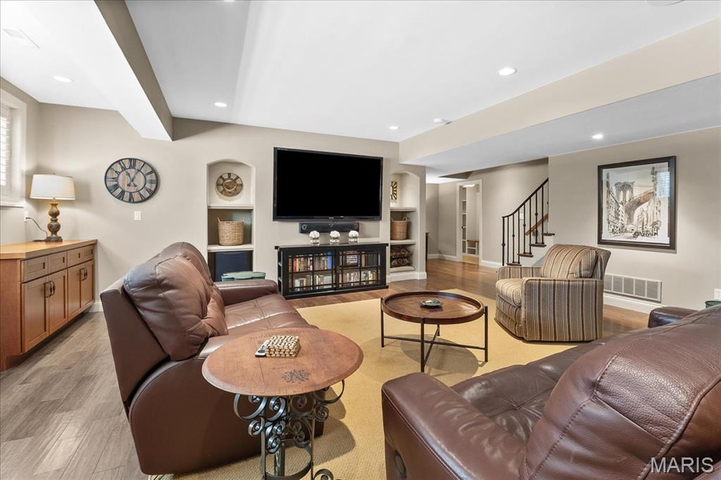 Crossing At Chesterfield The - Residential