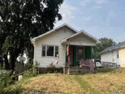 Photo of 3510 Sacramento Street, Saint Joseph, MO 64507 (MLS # 26059380)