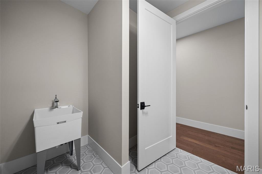 Wildhorse Lake Boulevard - Residential