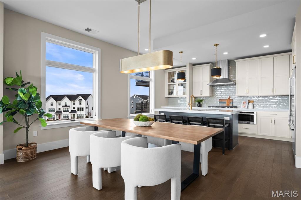 Wildhorse Lake Boulevard - Residential