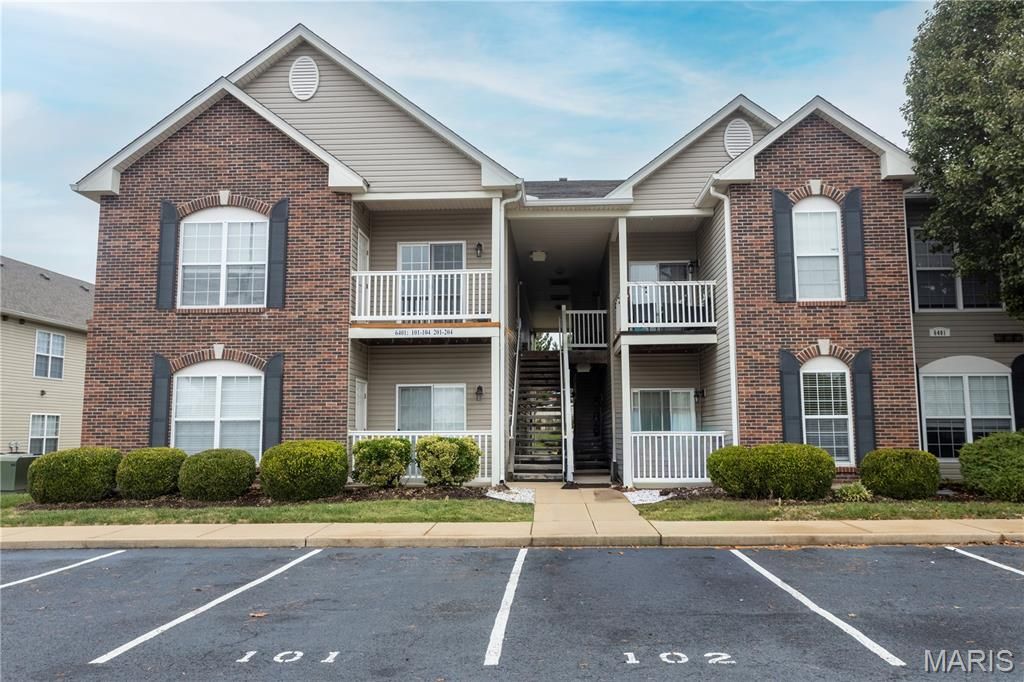 Photo of 6401 Brookfield Court Drive #102, St Louis, MO 63129 (MLS # 25072846)