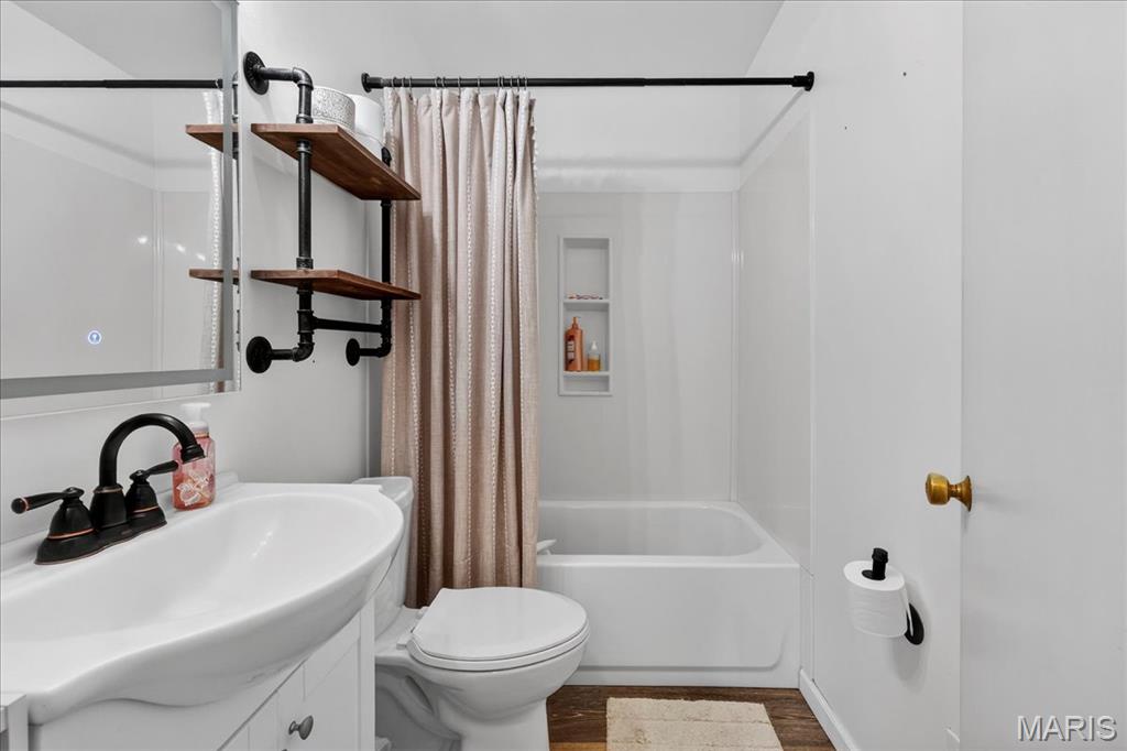 Rose Garden 3 - Residential