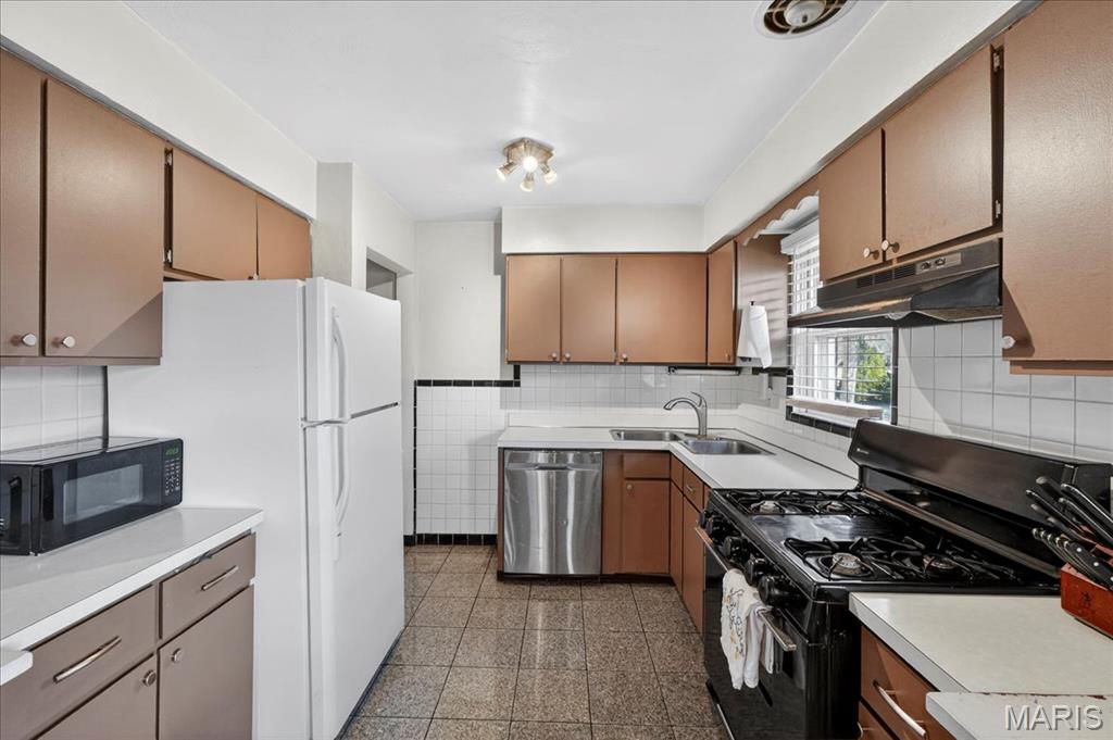 Rose Garden 3 - Residential