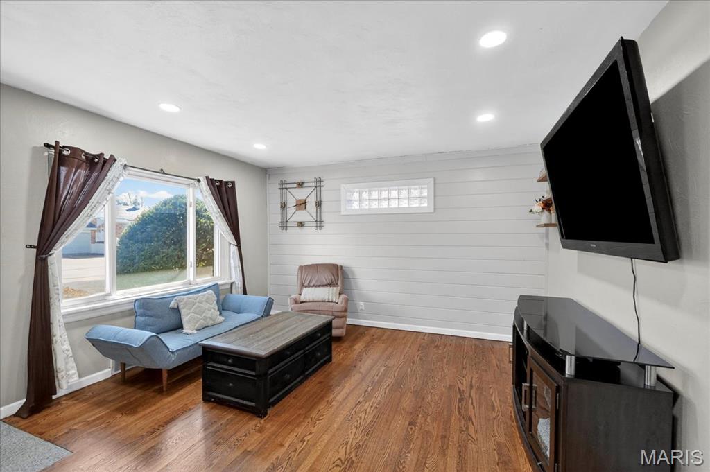 Rose Garden 3 - Residential