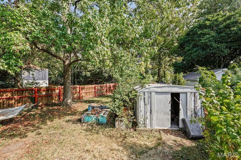 Tiny photo for 426 S Maple Avenue, Webster Groves, MO 63119 (MLS # 25070092)