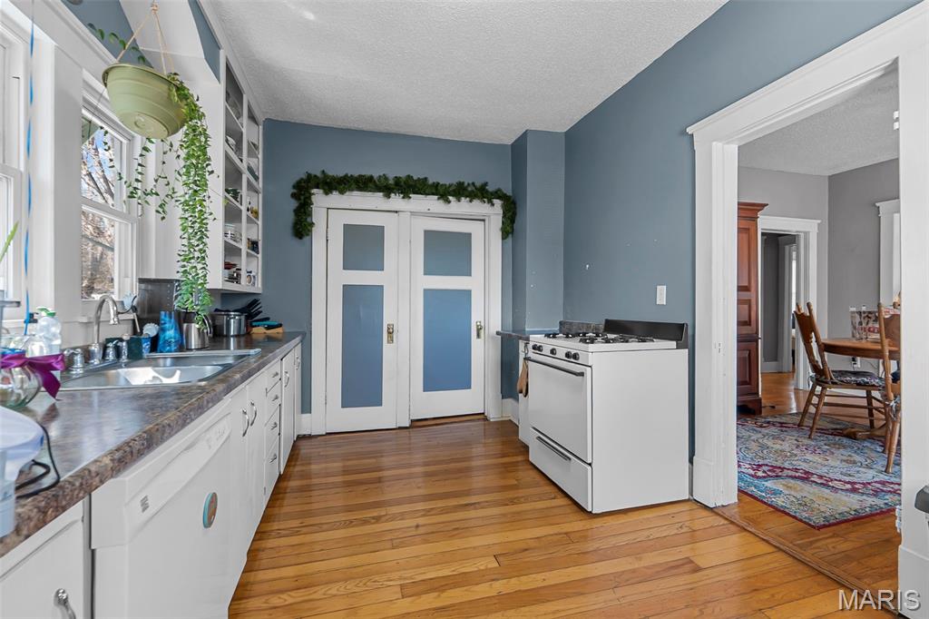 Red Star Add - Residential