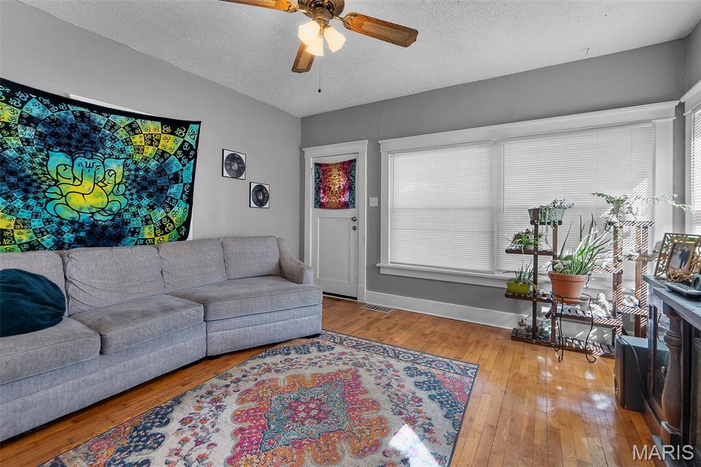 Red Star Add - Residential