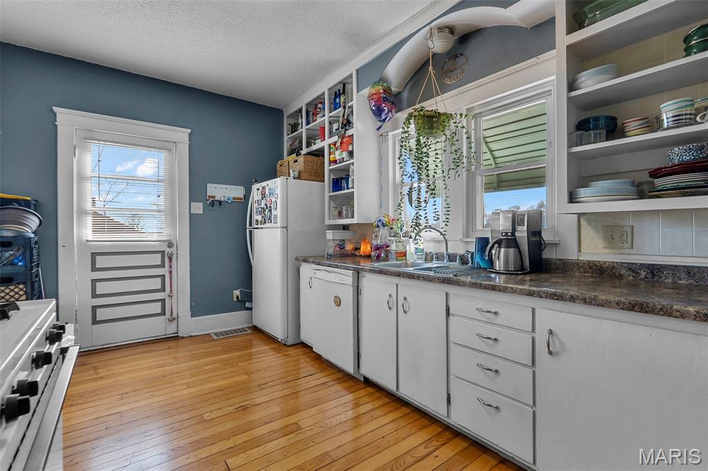 Red Star Add - Residential