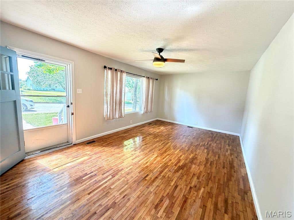 Photo of 406 S Warfel Street, Salem, MO 65560 (MLS # 26037847)