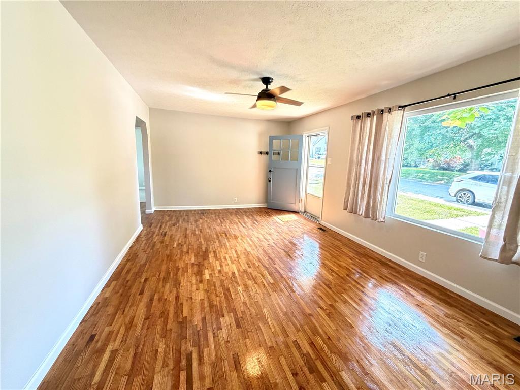 Photo of 406 S Warfel Street, Salem, MO 65560 (MLS # 26037847)