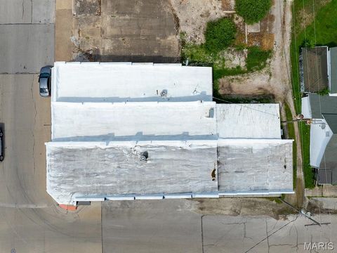 Tiny photo for 201 W Church Street, Bowling Green, MO 63334 (MLS # 25054108)