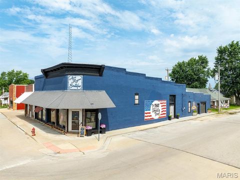 Tiny photo for 201 W Church Street, Bowling Green, MO 63334 (MLS # 25054108)