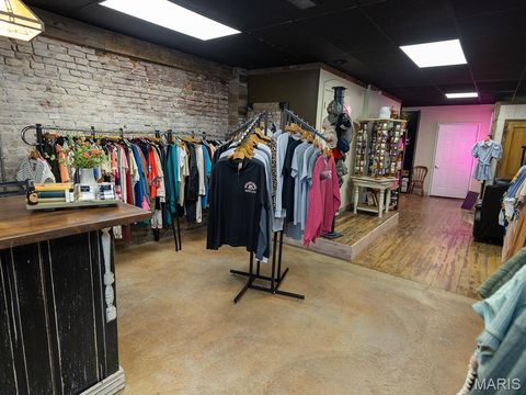 Tiny photo for 201 W Church Street, Bowling Green, MO 63334 (MLS # 25054108)