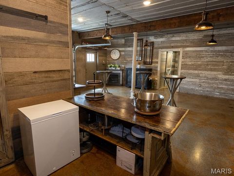 Tiny photo for 201 W Church Street, Bowling Green, MO 63334 (MLS # 25054108)