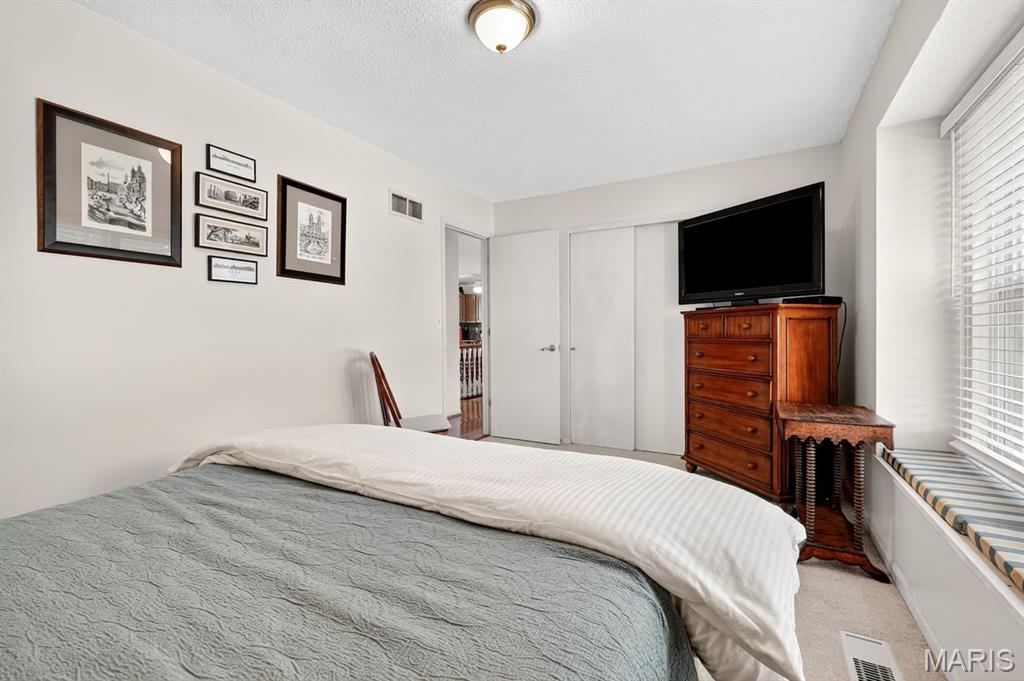 St Peters, Missouri 63376, United States, 3 Bedrooms Bedrooms, ,3 BathroomsBathrooms,Residential,Pending,212780