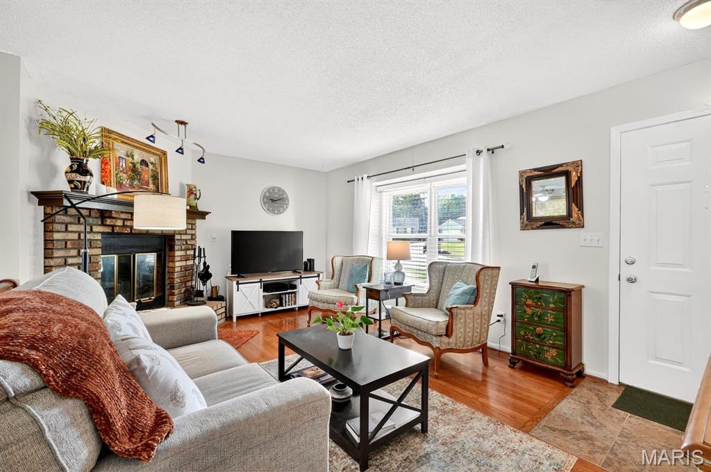 St Peters, Missouri 63376, United States, 3 Bedrooms Bedrooms, ,3 BathroomsBathrooms,Residential,Pending,212780