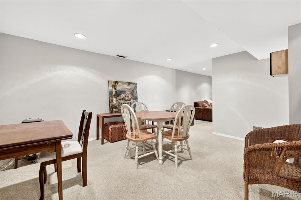 St Peters, Missouri 63376, United States, 3 Bedrooms Bedrooms, ,3 BathroomsBathrooms,Residential,Pending,212780