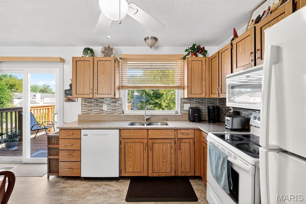 St Peters, Missouri 63376, United States, 3 Bedrooms Bedrooms, ,3 BathroomsBathrooms,Residential,Pending,212780