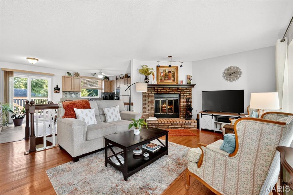 St Peters, Missouri 63376, United States, 3 Bedrooms Bedrooms, ,3 BathroomsBathrooms,Residential,Pending,212780