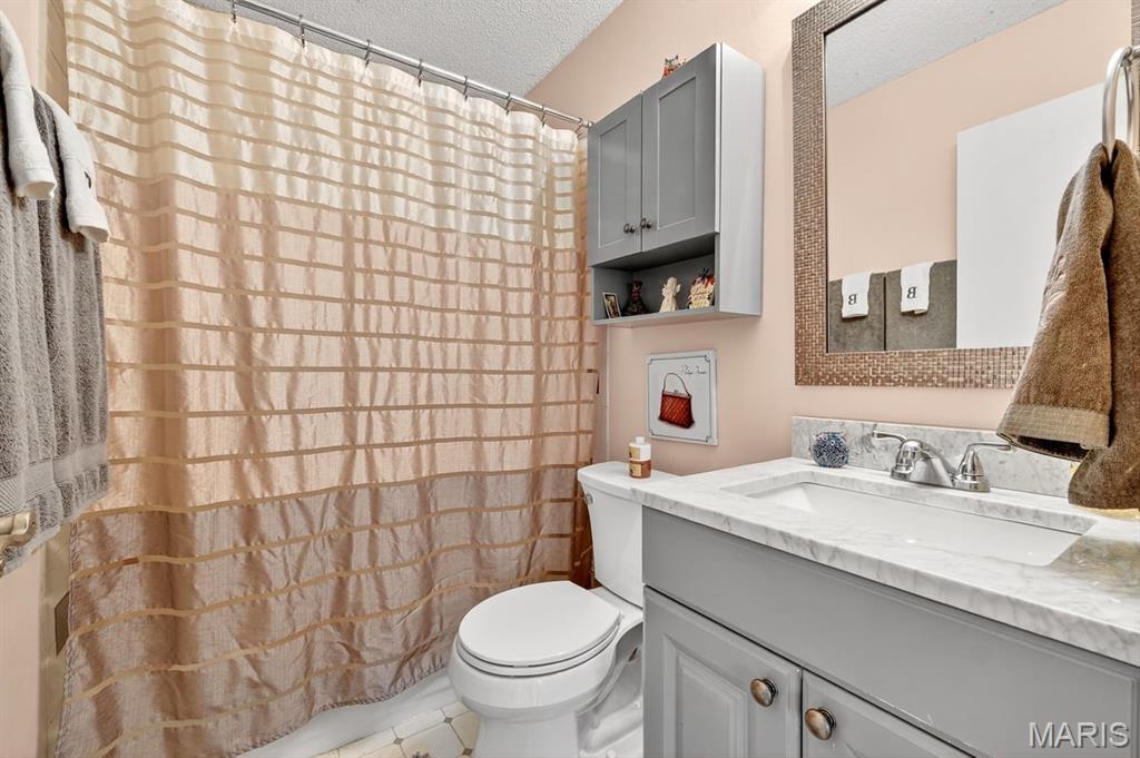 St Peters, Missouri 63376, United States, 3 Bedrooms Bedrooms, ,3 BathroomsBathrooms,Residential,Pending,212780