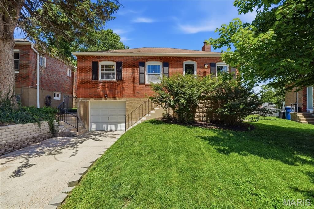 Photo of 2906 Wingate Court, St Louis, MO 63119 (MLS # 26034888)