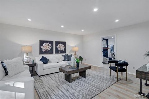 Tiny photo for 618 Shady Meadows Drive, Ballwin, MO 63011 (MLS # 25082918)