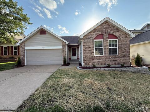 Photo of 409 Hunters Crossing Court, Wildwood, MO 63040 (MLS # 26027504)