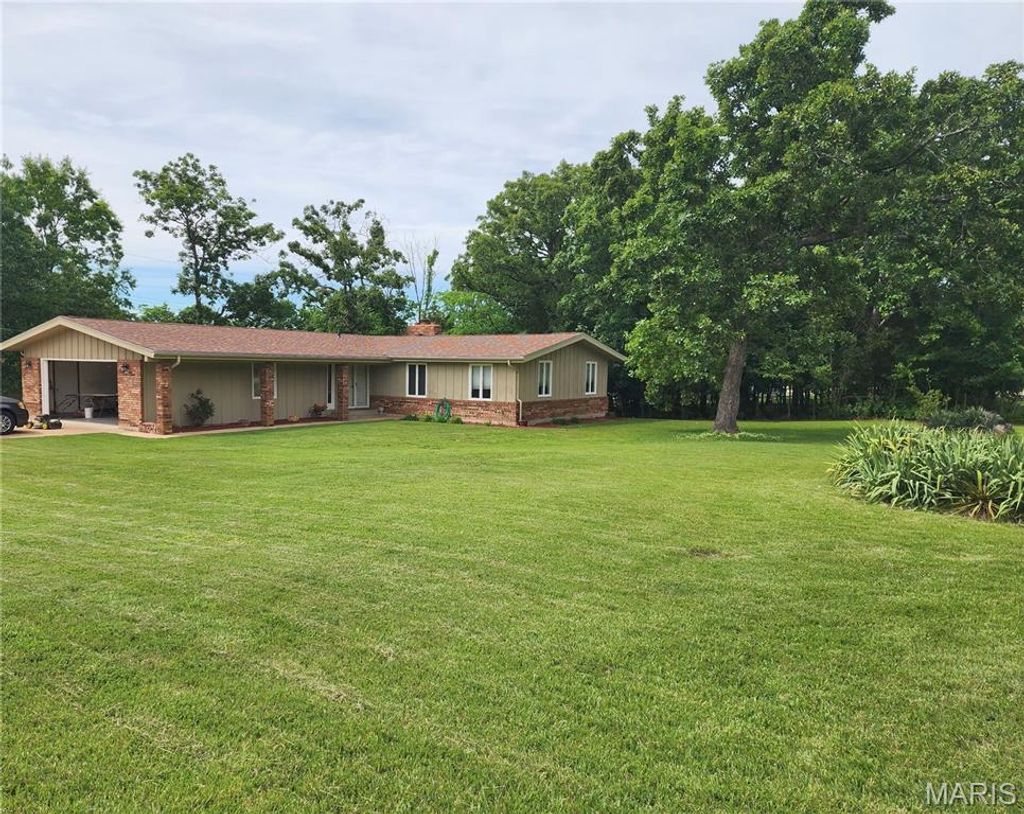 Photo of 1438 Rue Riviera, Bonne Terre, MO 63628 (MLS # 26032582)