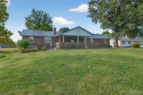 Tiny photo for 511 McWard Court 1, Bowling Green, MO 63334 (MLS # 25067462)