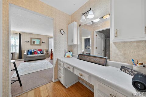 Tiny photo for 511 McWard Court 1, Bowling Green, MO 63334 (MLS # 25067462)