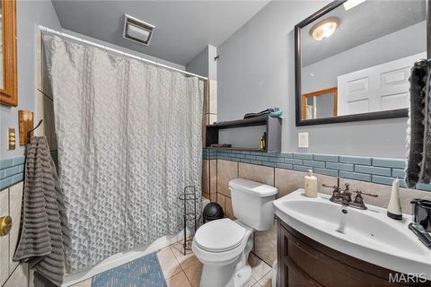Tiny photo for 511 McWard Court 1, Bowling Green, MO 63334 (MLS # 25067462)