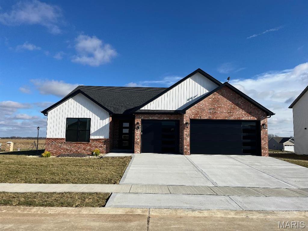 Photo 1 of 15 — 3122 Ashville, Glen Carbon, IL 62034
