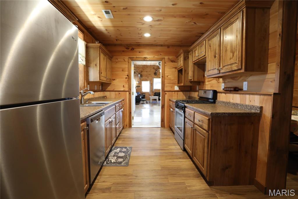 Running River Sub - Residential