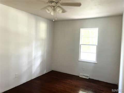 Tiny photo for 32 Saint Joseph Street, Viburnum, MO 65566 (MLS # 26037664)