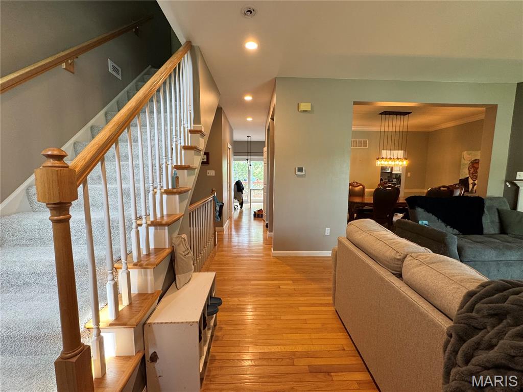 905 N Hanley Road