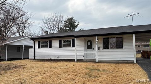 Photo of 680 Central Parkway, St Louis, MO 63031 (MLS # 26012405)