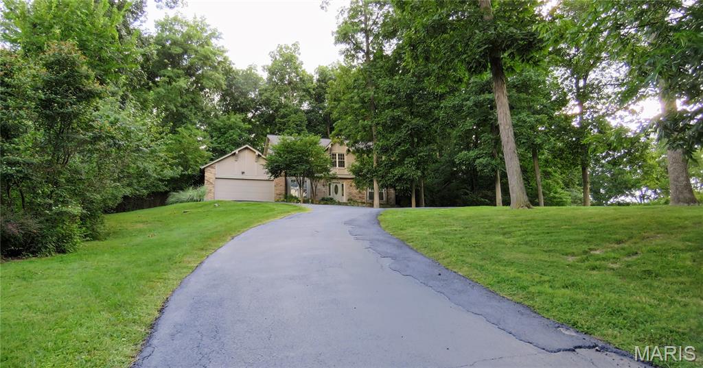 216 Spring Oaks Drive