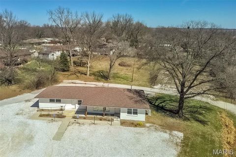 Tiny photo for 302 S Lincoln Drive #302-304, Troy, MO 63379 (MLS # 26016505)