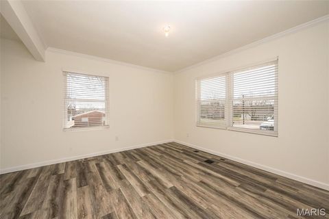 Tiny photo for 302 S Lincoln Drive #302-304, Troy, MO 63379 (MLS # 26016505)