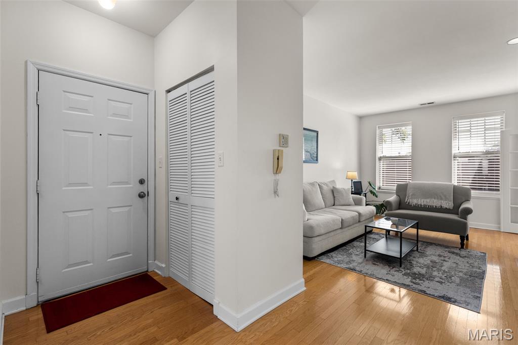 DeBaliviere Place West - Residential