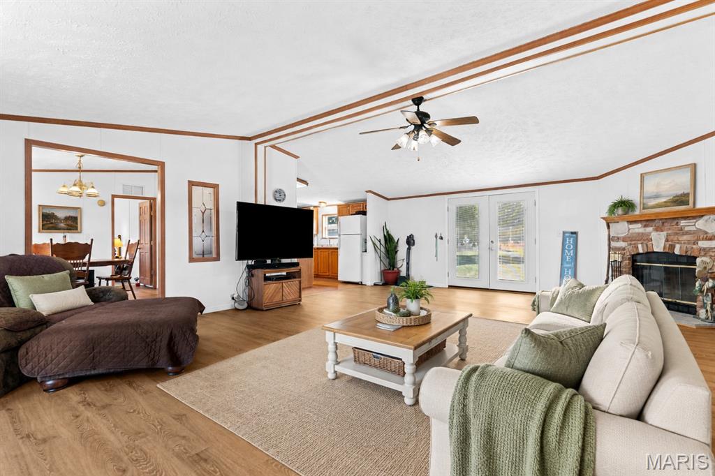 832 LILA Court