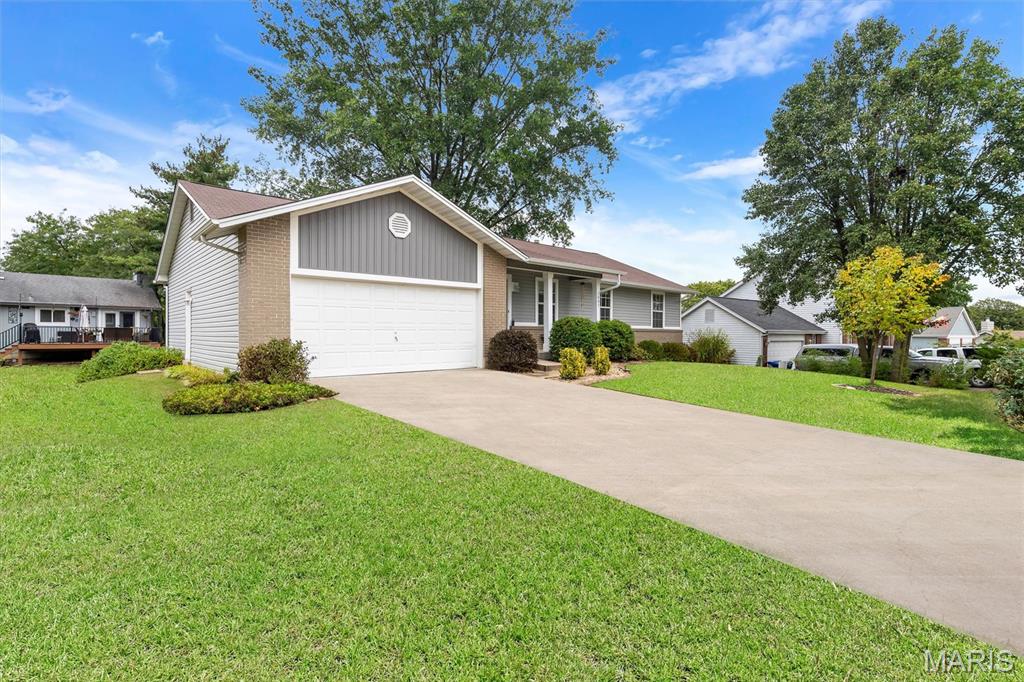 1003 Hunter Lane