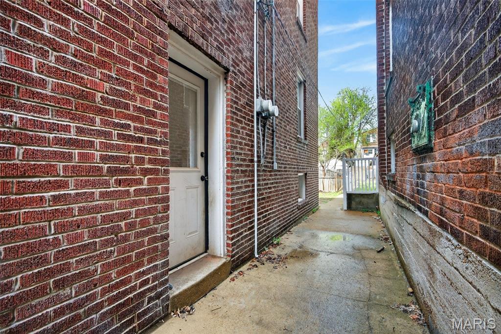 Crenshaws Add - Residential Income